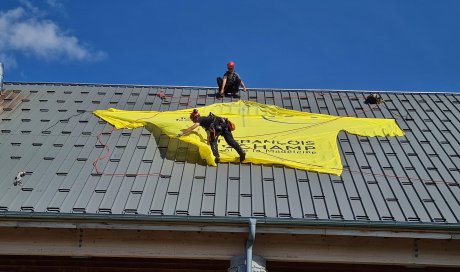 Entreprise spécialisée dans la pose et l'installation de banderoles évènementielles en Maurienne