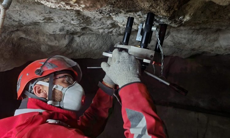 ALP'AD : intervention de sécurisation des zones exposées aux risques de chutes de hauteur en Maurienne