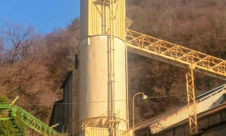 Entreprise spécialisée dans la pose et l'installation de banderoles évènementielles en Maurienne